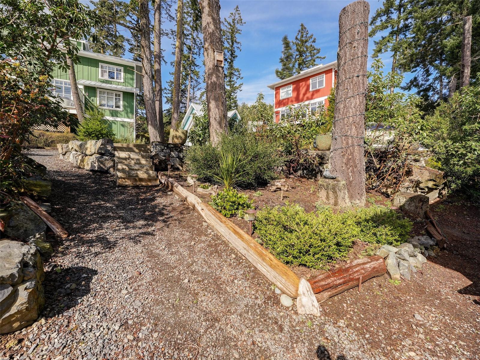 125 Hilltop Cres