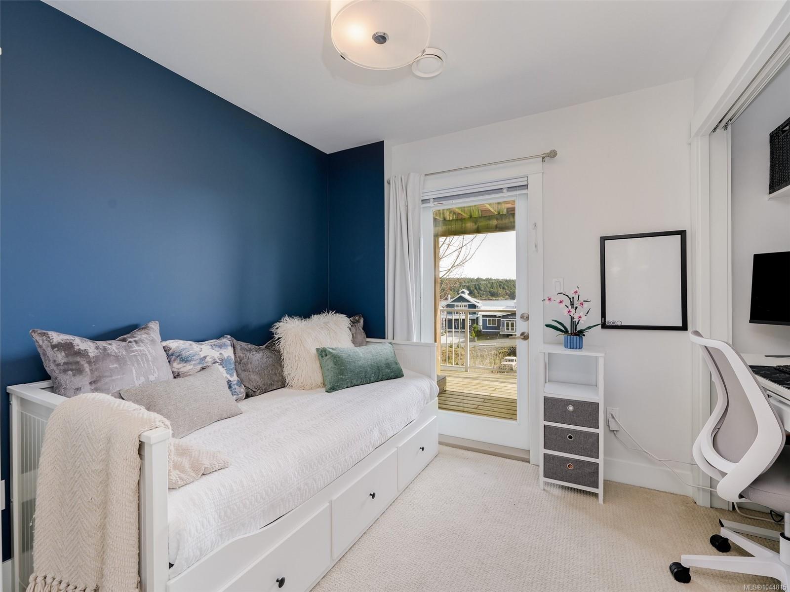 125 Hilltop Cres