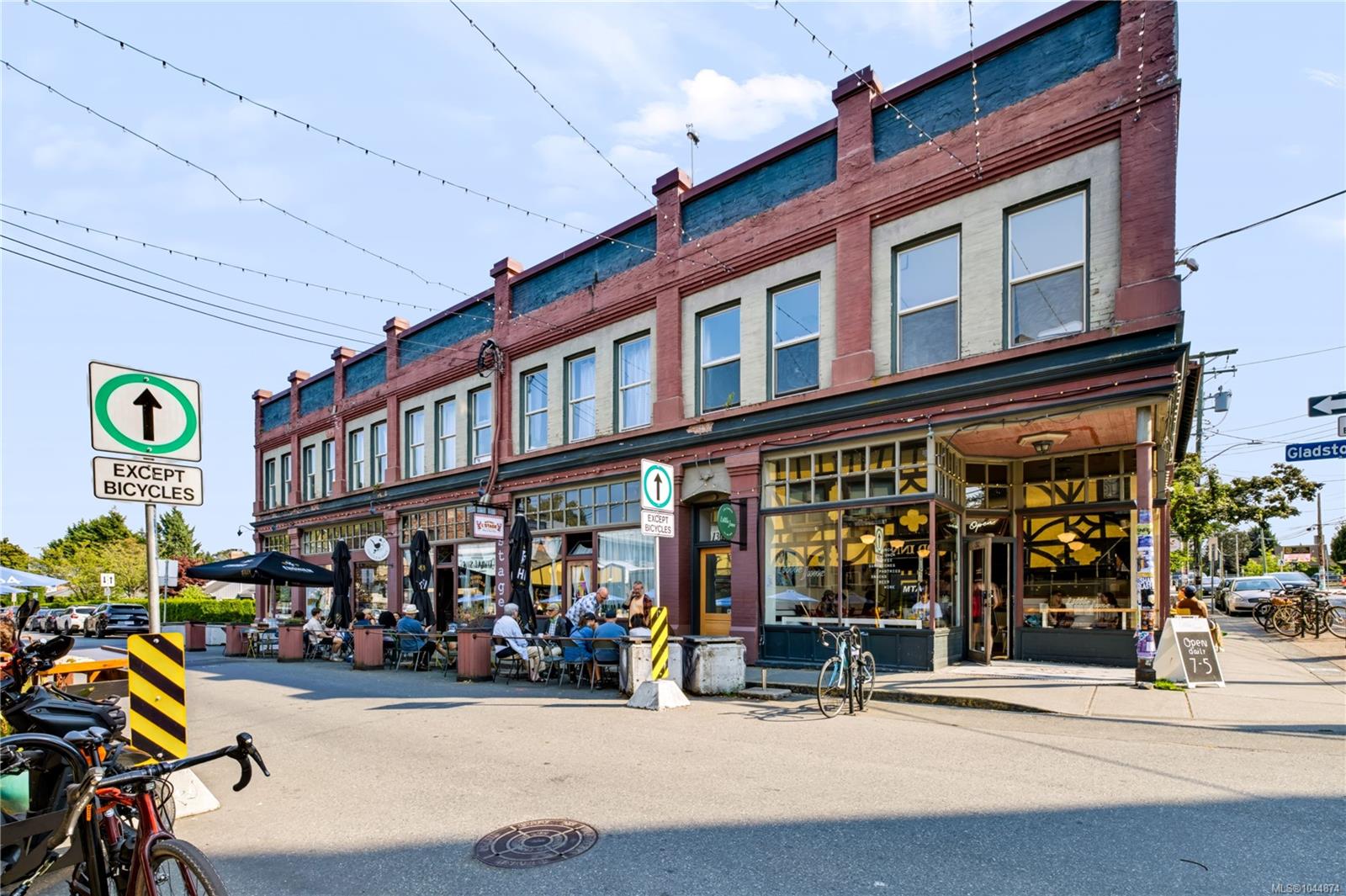 2449 Oregon Ave