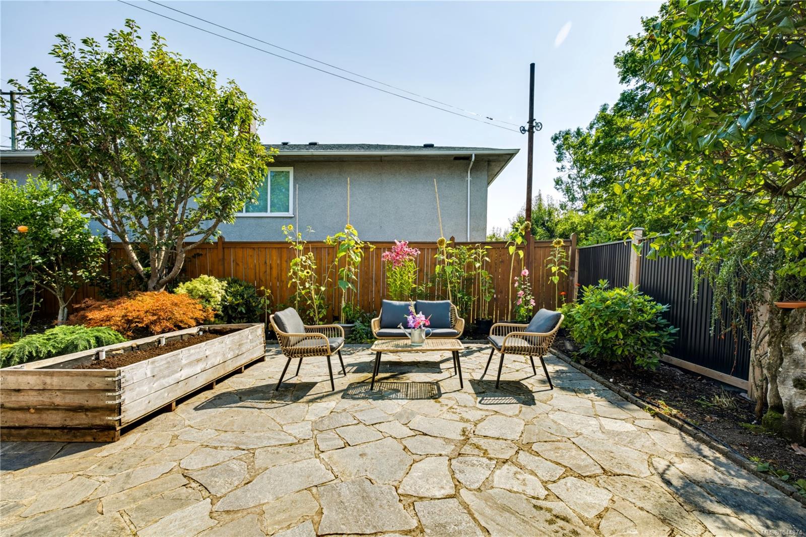 2449 Oregon Ave