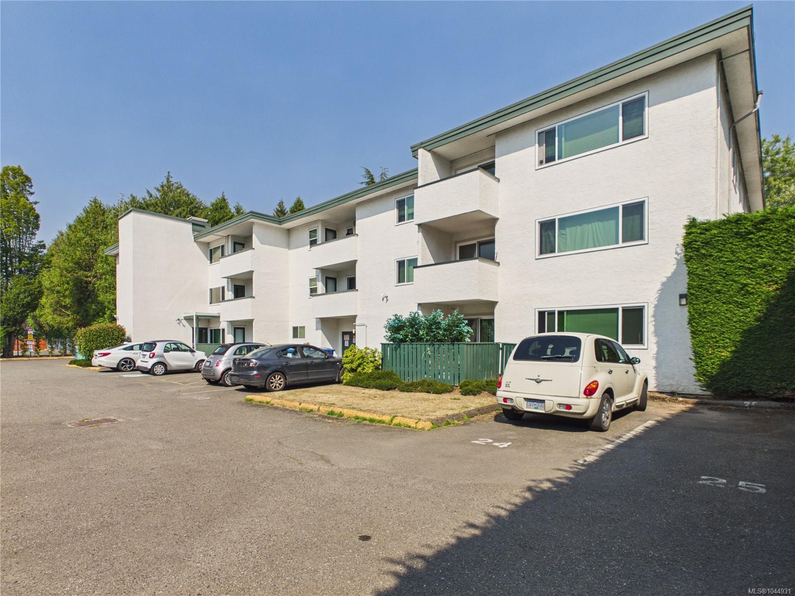 3880 Shelbourne St #302