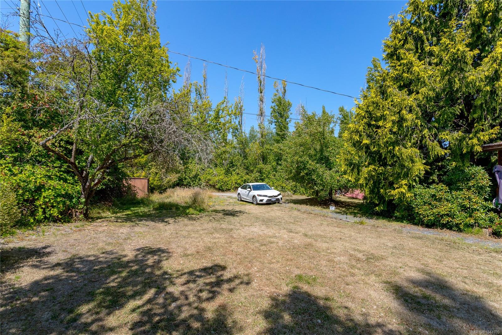 9254 Rideau Ave