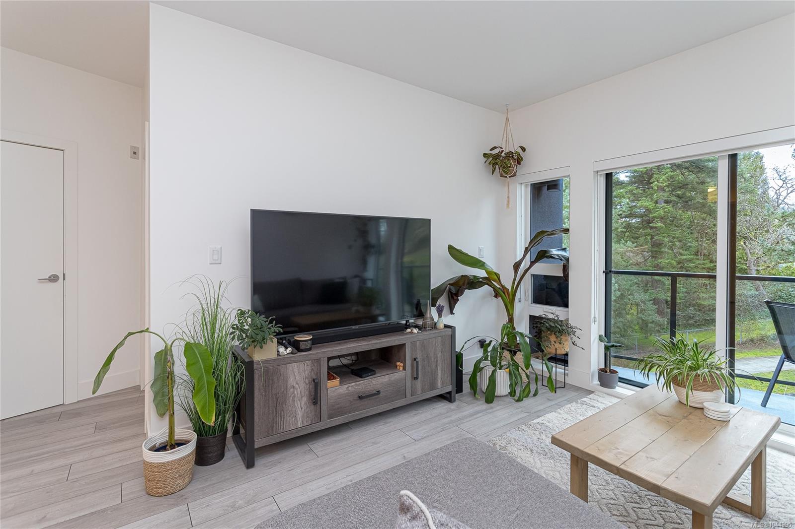 991 McKenzie Ave #312