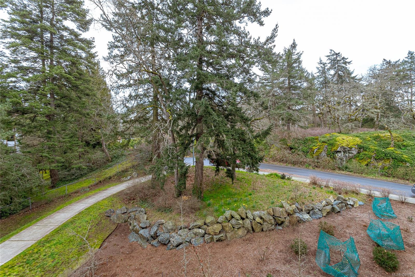 991 McKenzie Ave #312