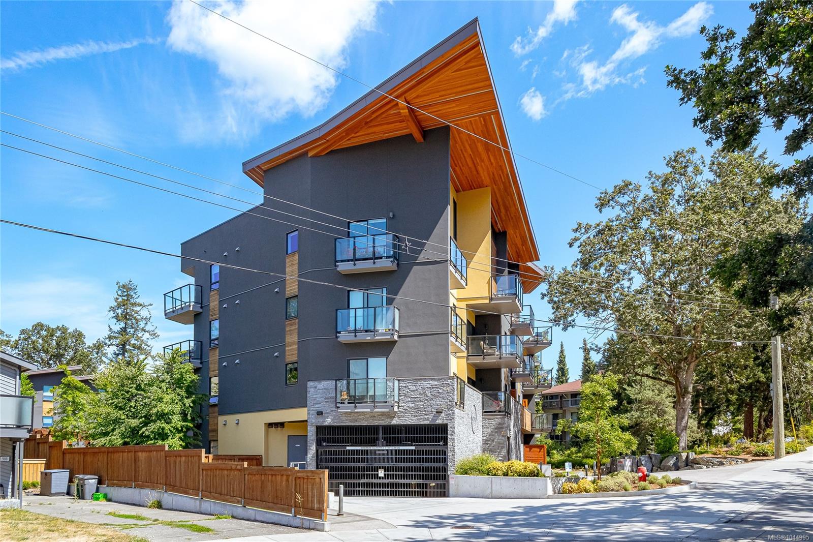 991 McKenzie Ave #312