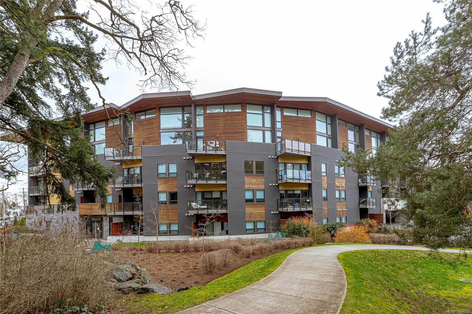 991 McKenzie Ave #312