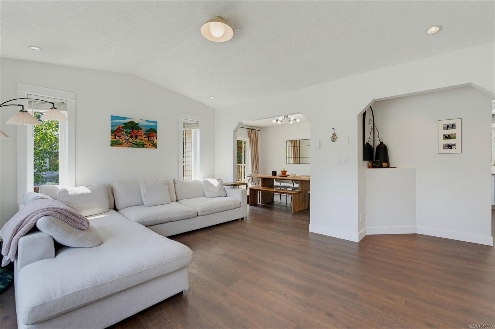 2962 Gladeson Lane