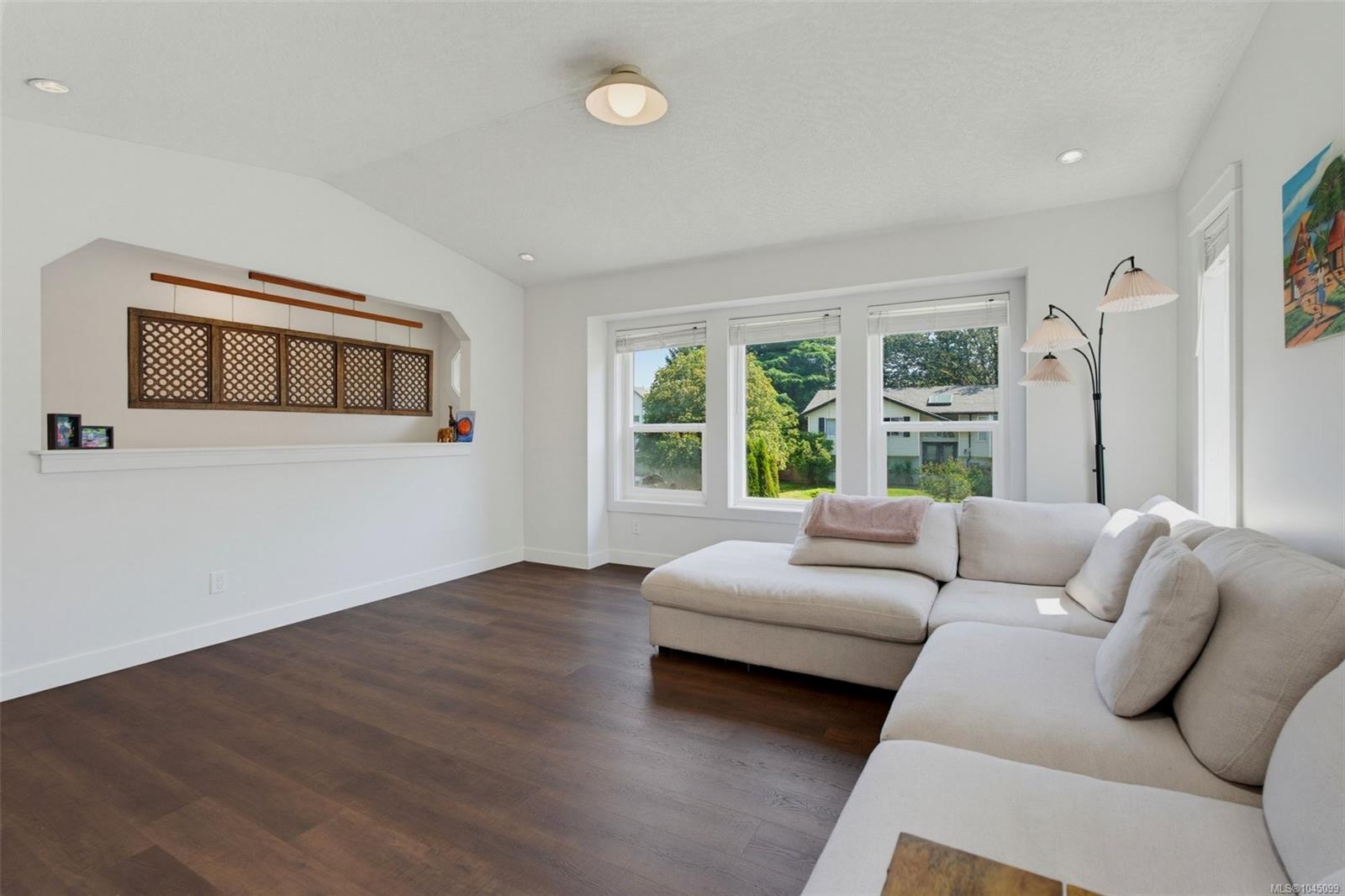 2962 Gladeson Lane