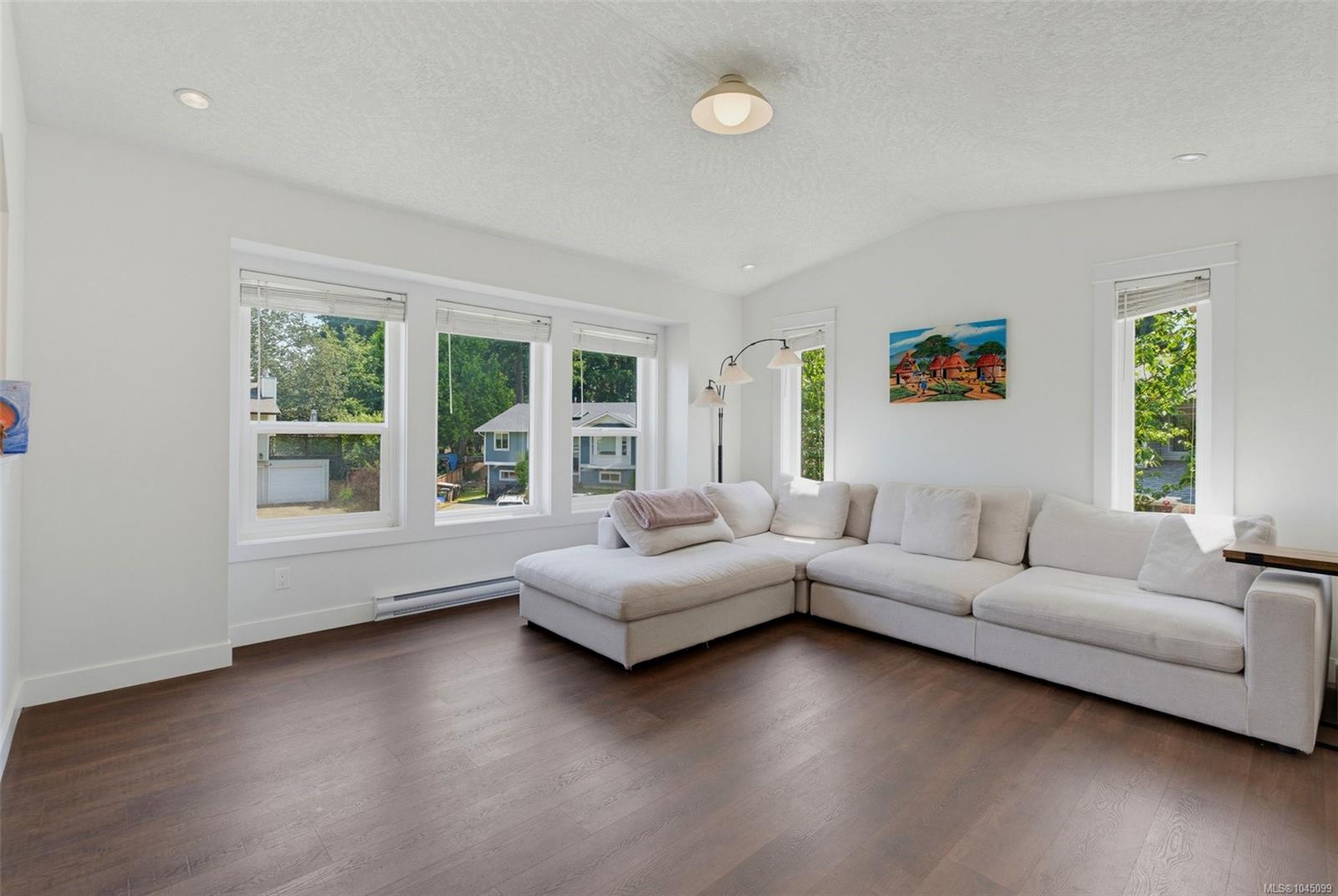 2962 Gladeson Lane