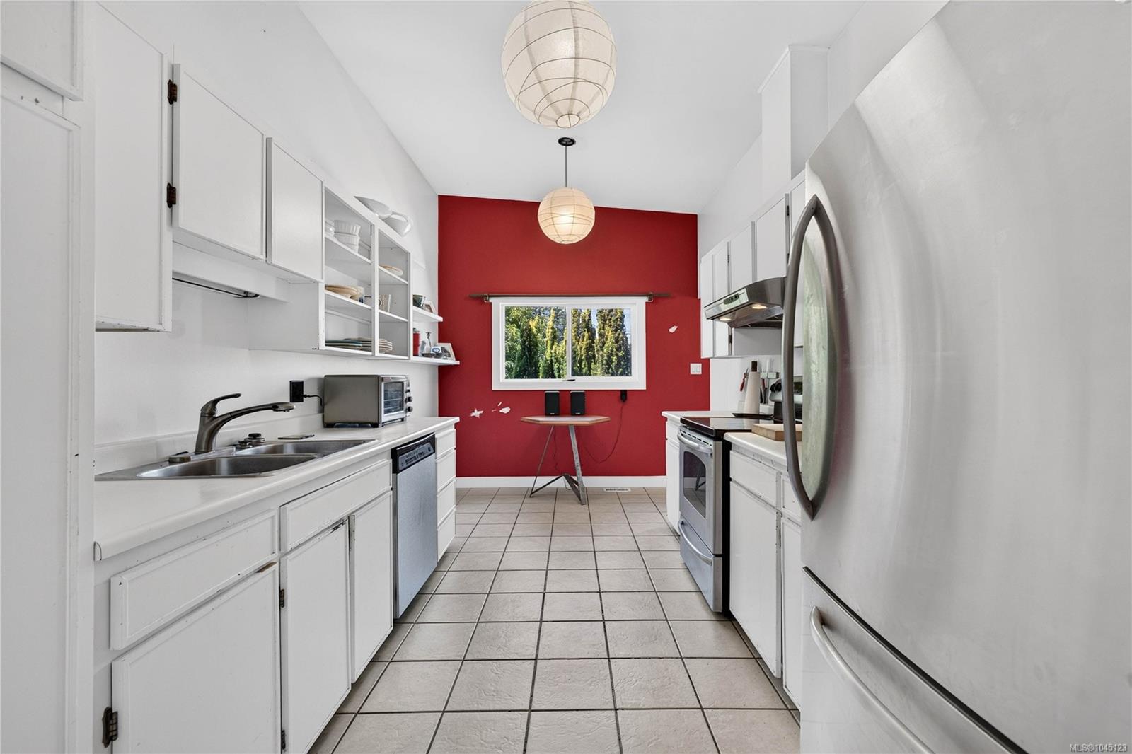 243 Maliview Dr