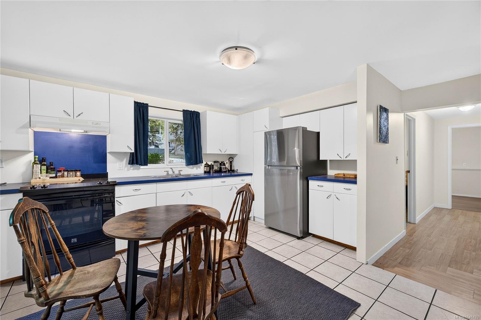 243 Maliview Dr