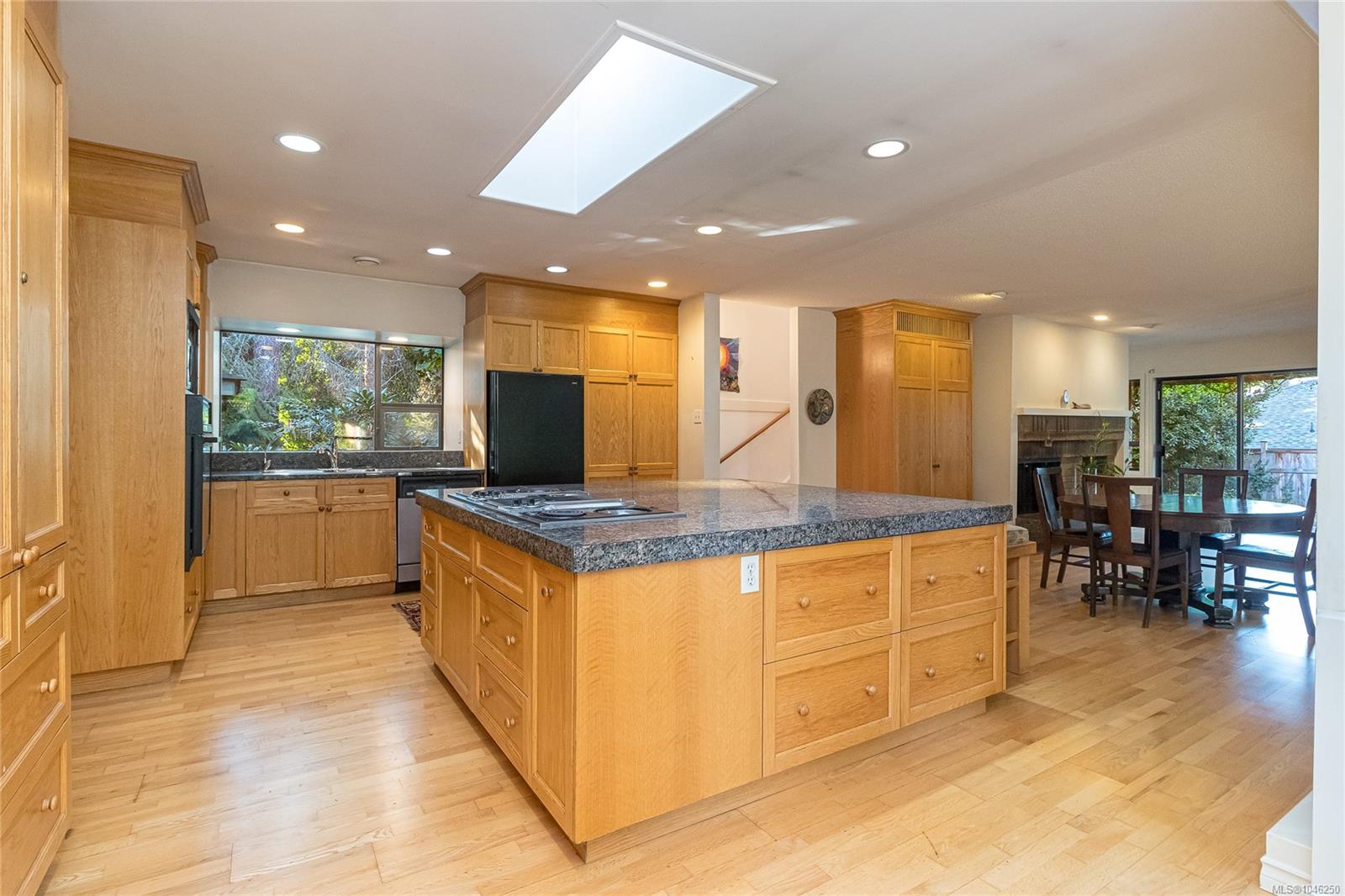 2680 Arbutus Rd