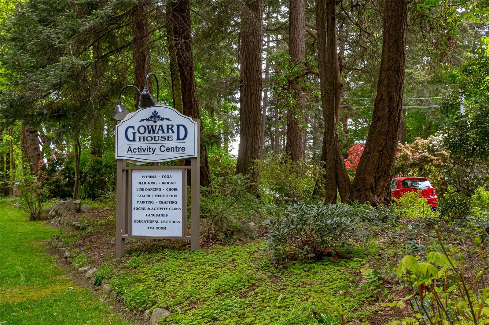 2680 Arbutus Rd
