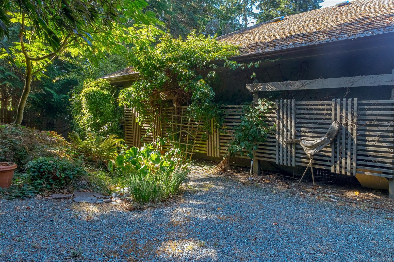 2680 Arbutus Rd