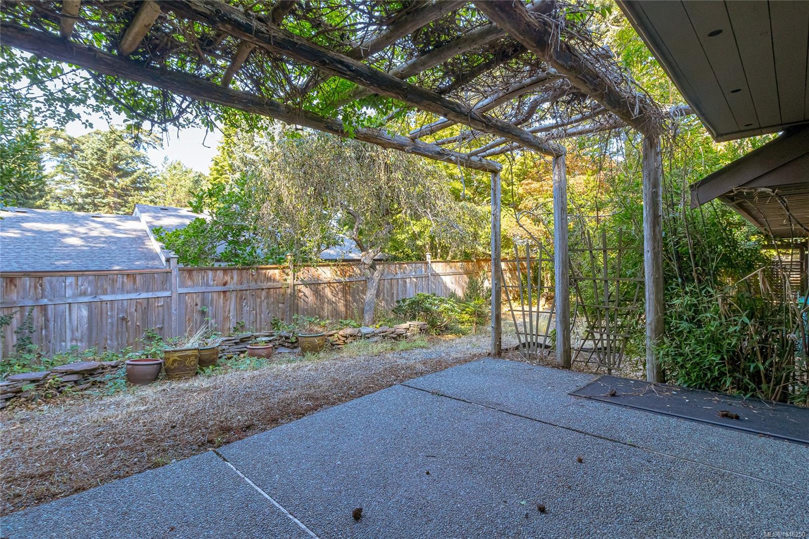2680 Arbutus Rd