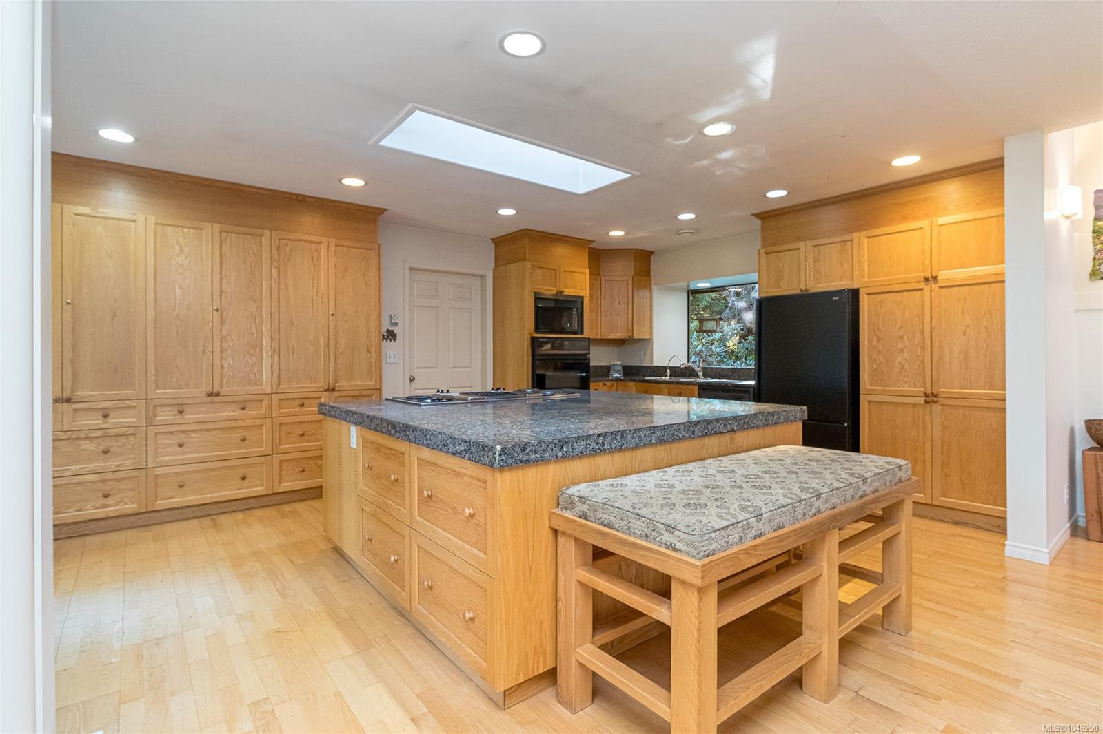 2680 Arbutus Rd
