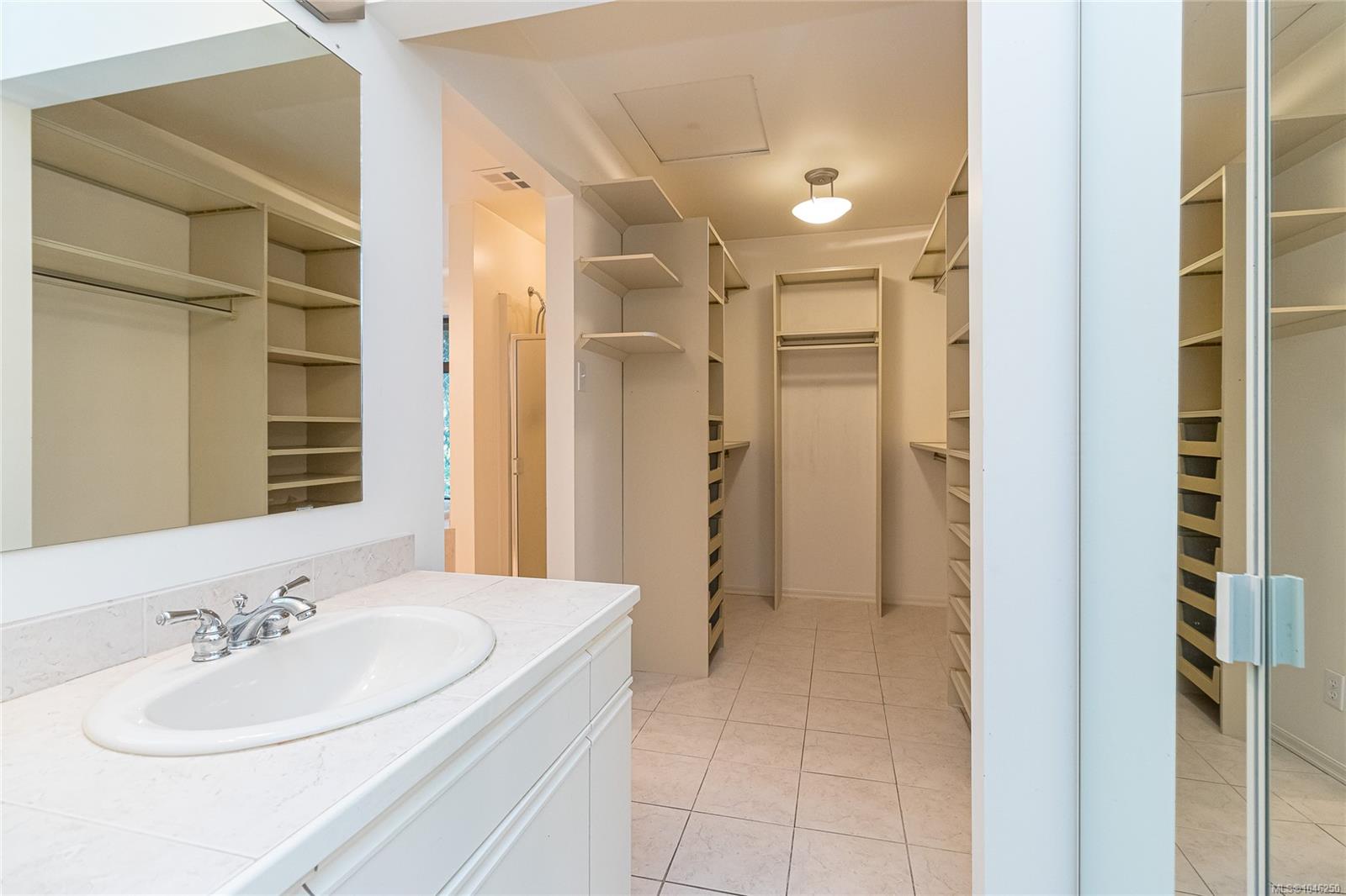 2680 Arbutus Rd