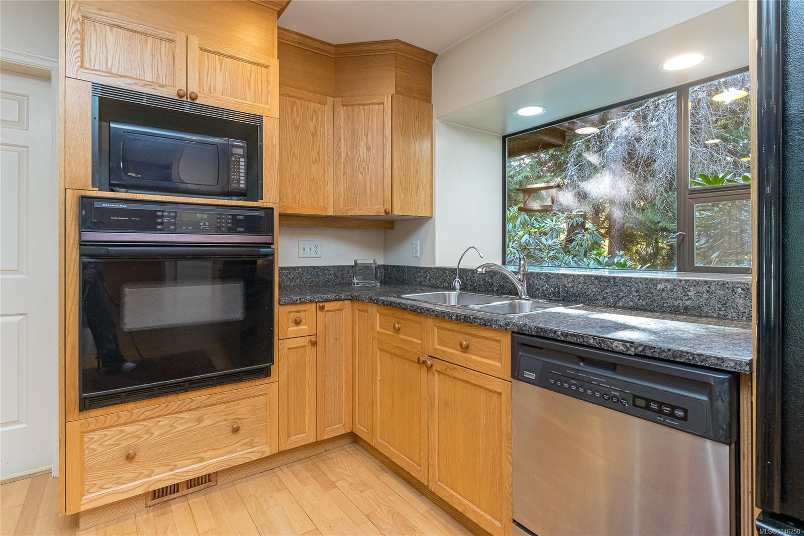 2680 Arbutus Rd