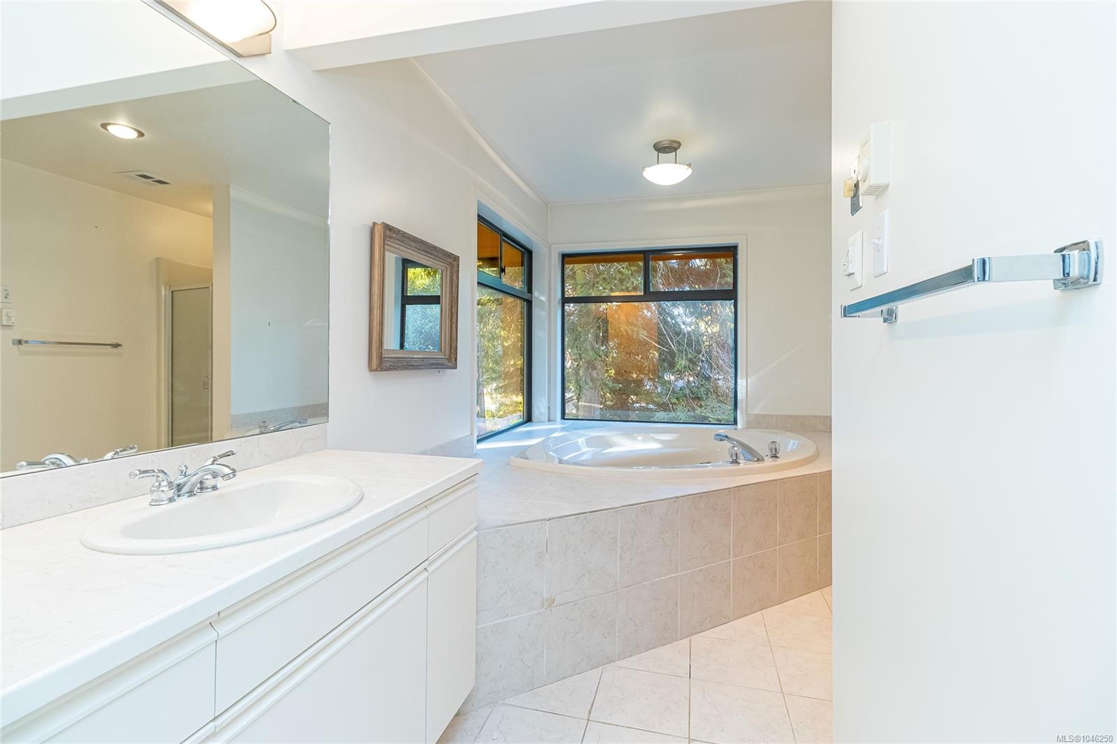 2680 Arbutus Rd
