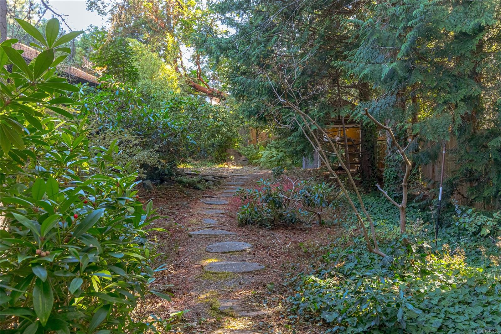 2680 Arbutus Rd