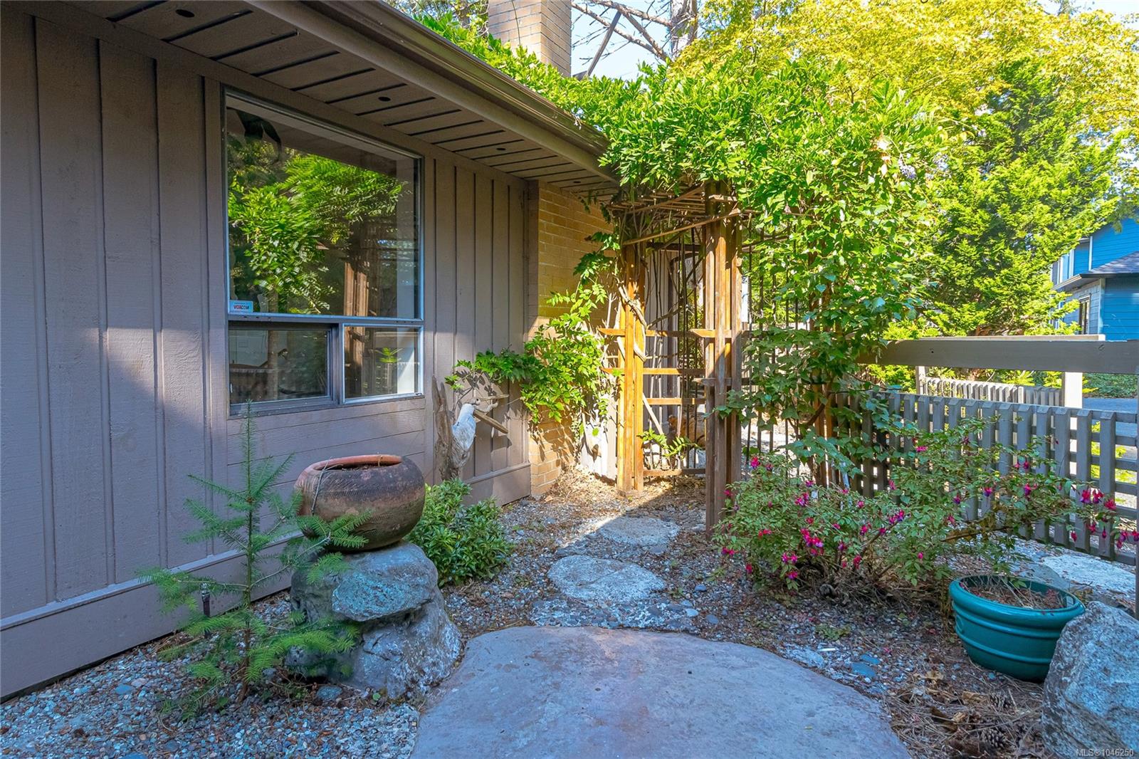 2680 Arbutus Rd