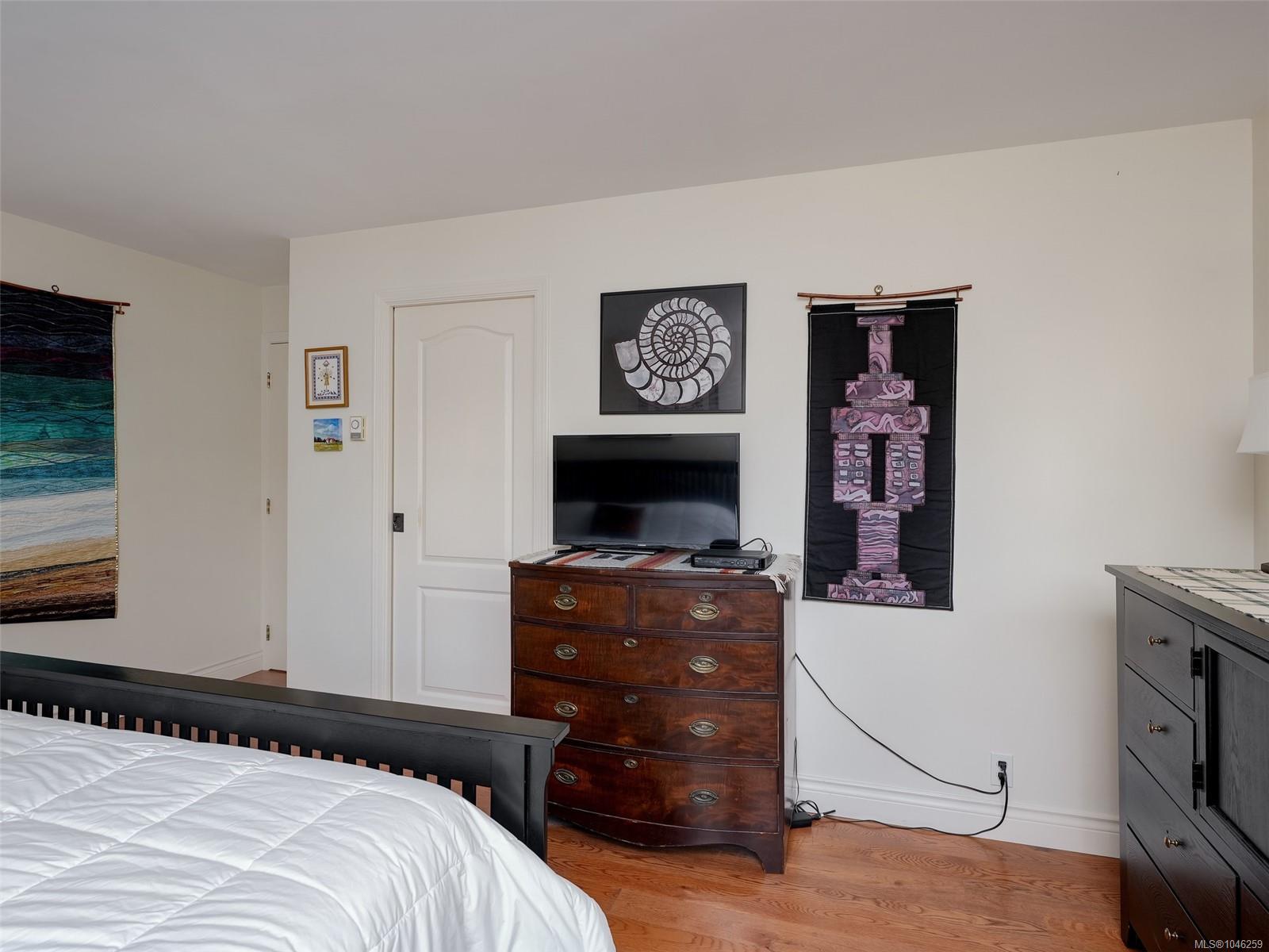 9851 Second St #2E