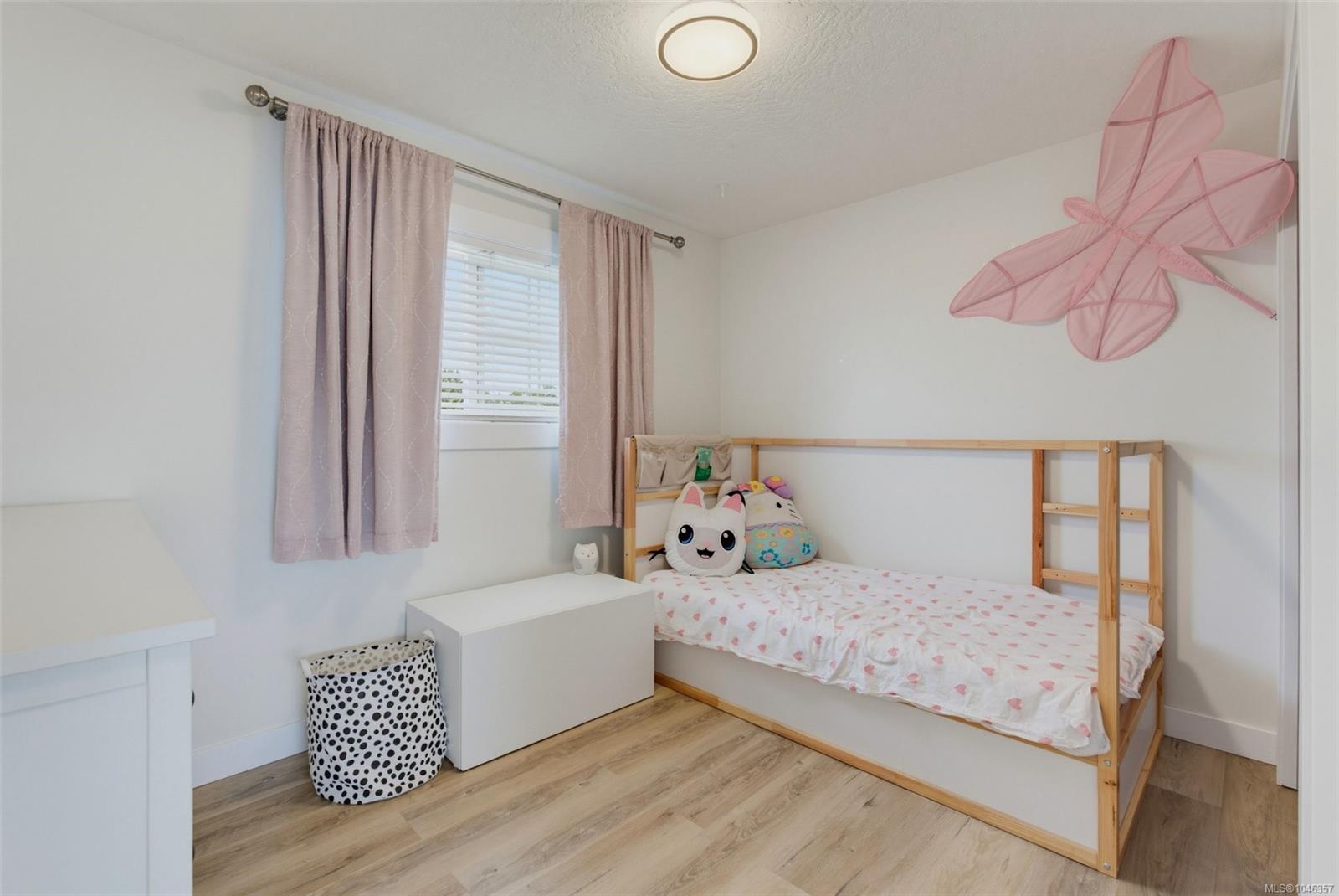 2115 Amelia Ave #9