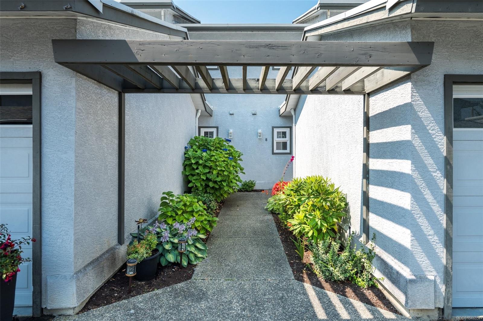 2115 Amelia Ave #9