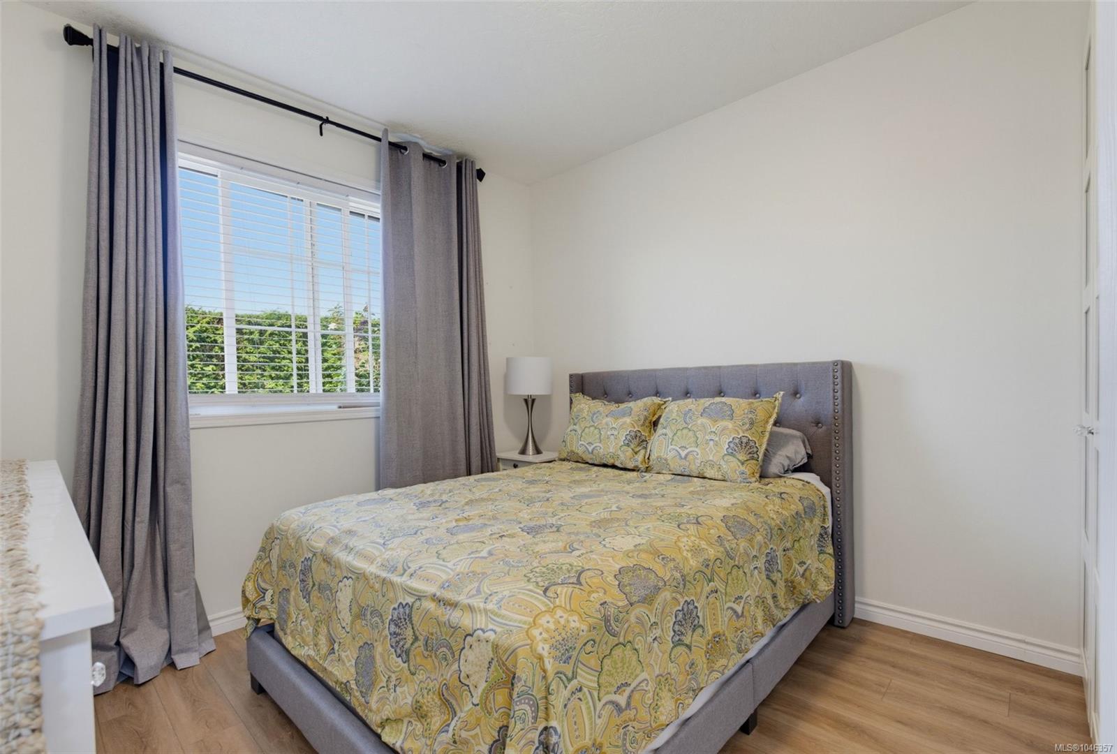 2115 Amelia Ave #9