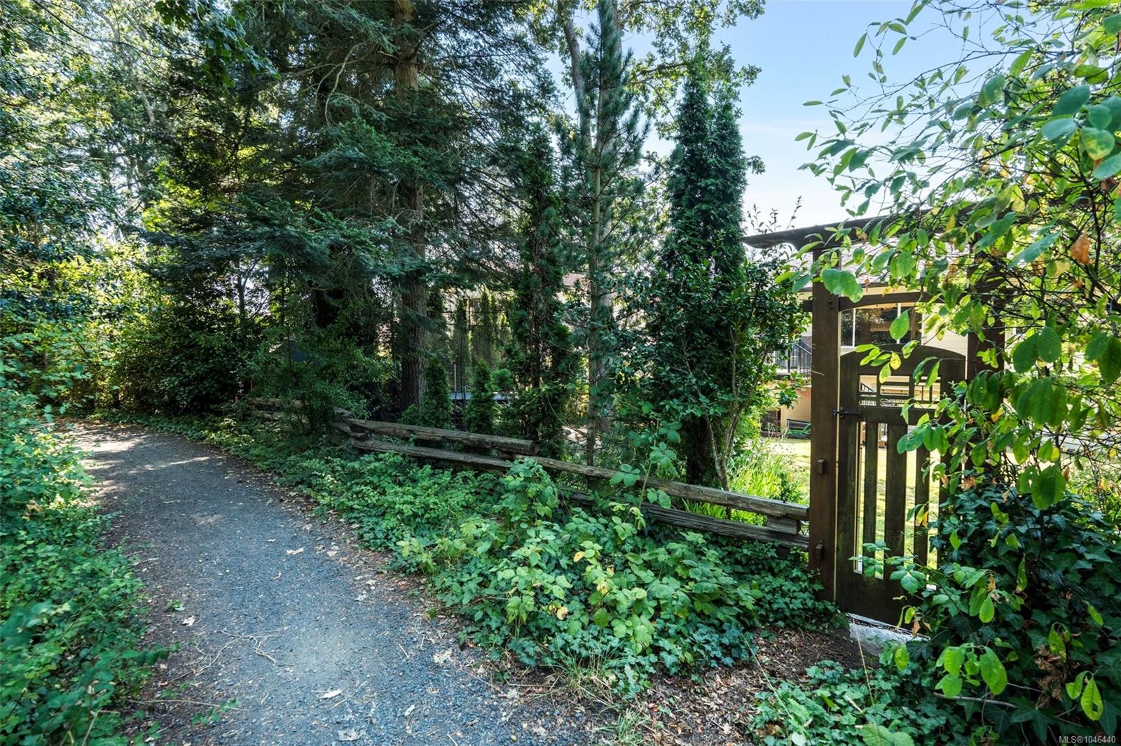 1489 Mt. Douglas Cross Rd
