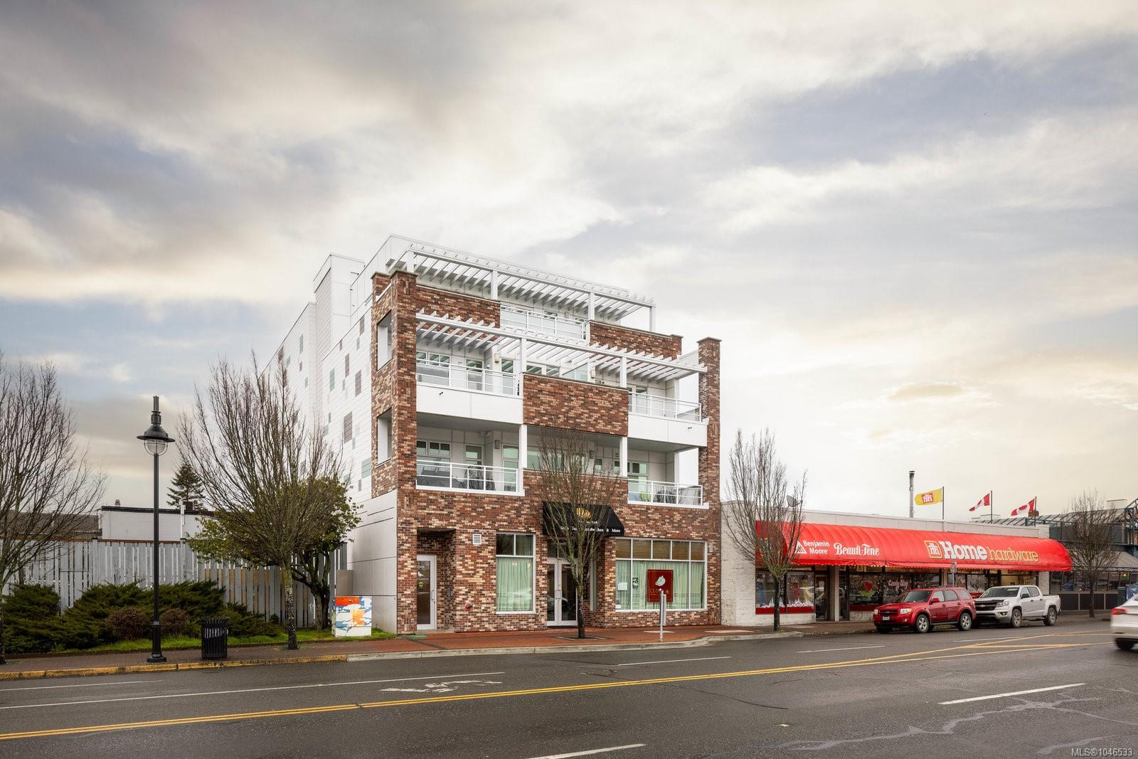 2348 Beacon Ave #303