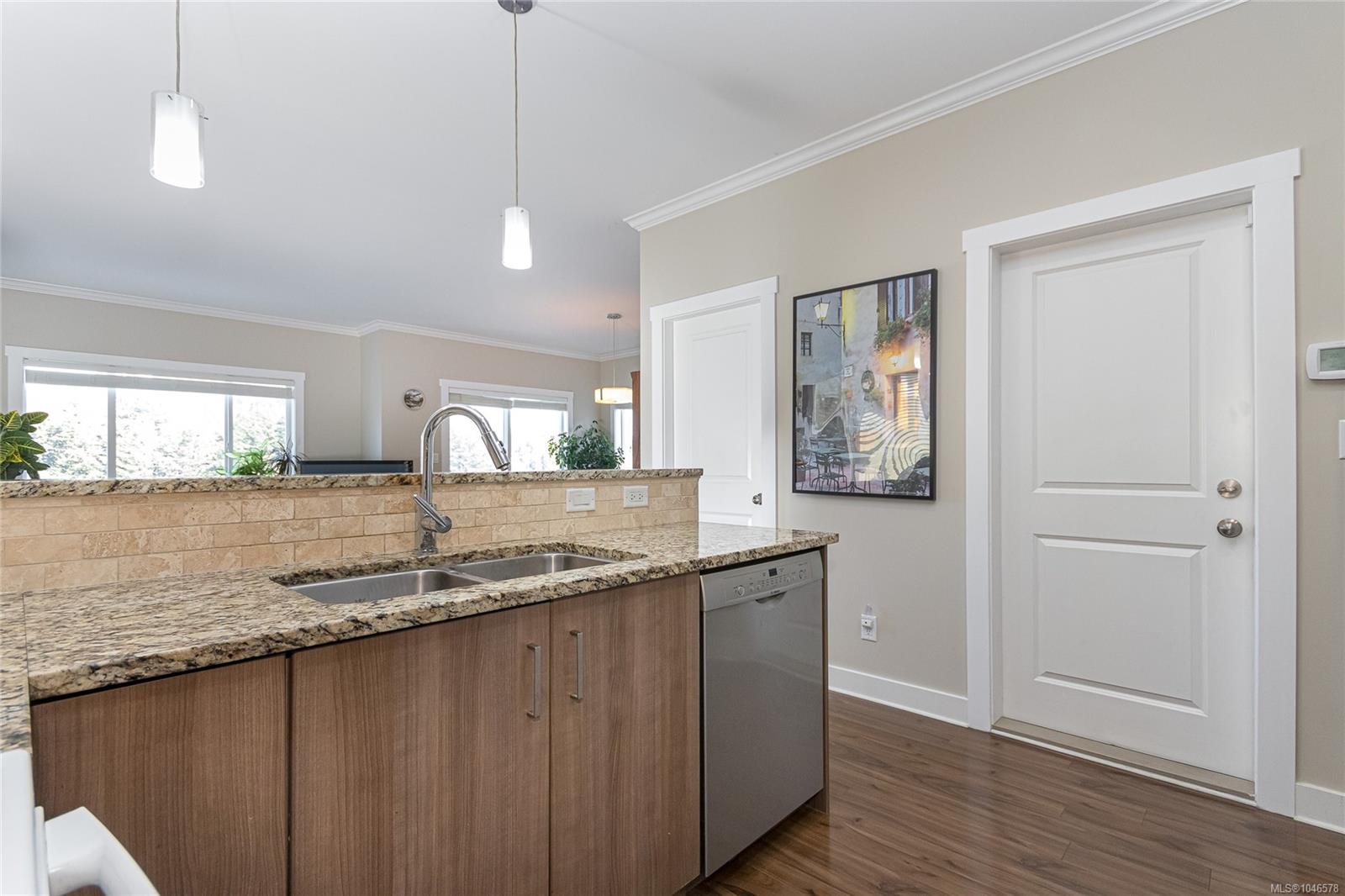1318 Artesian Crt