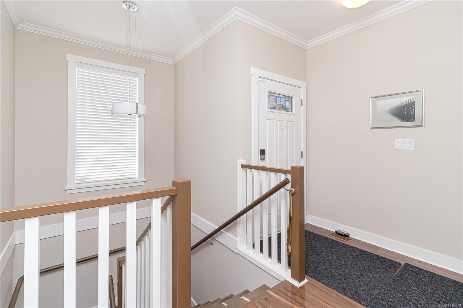 1318 Artesian Crt