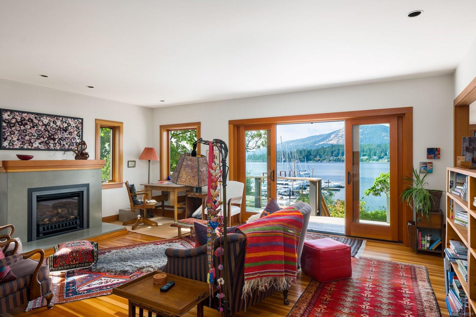 10994 Madrona Dr