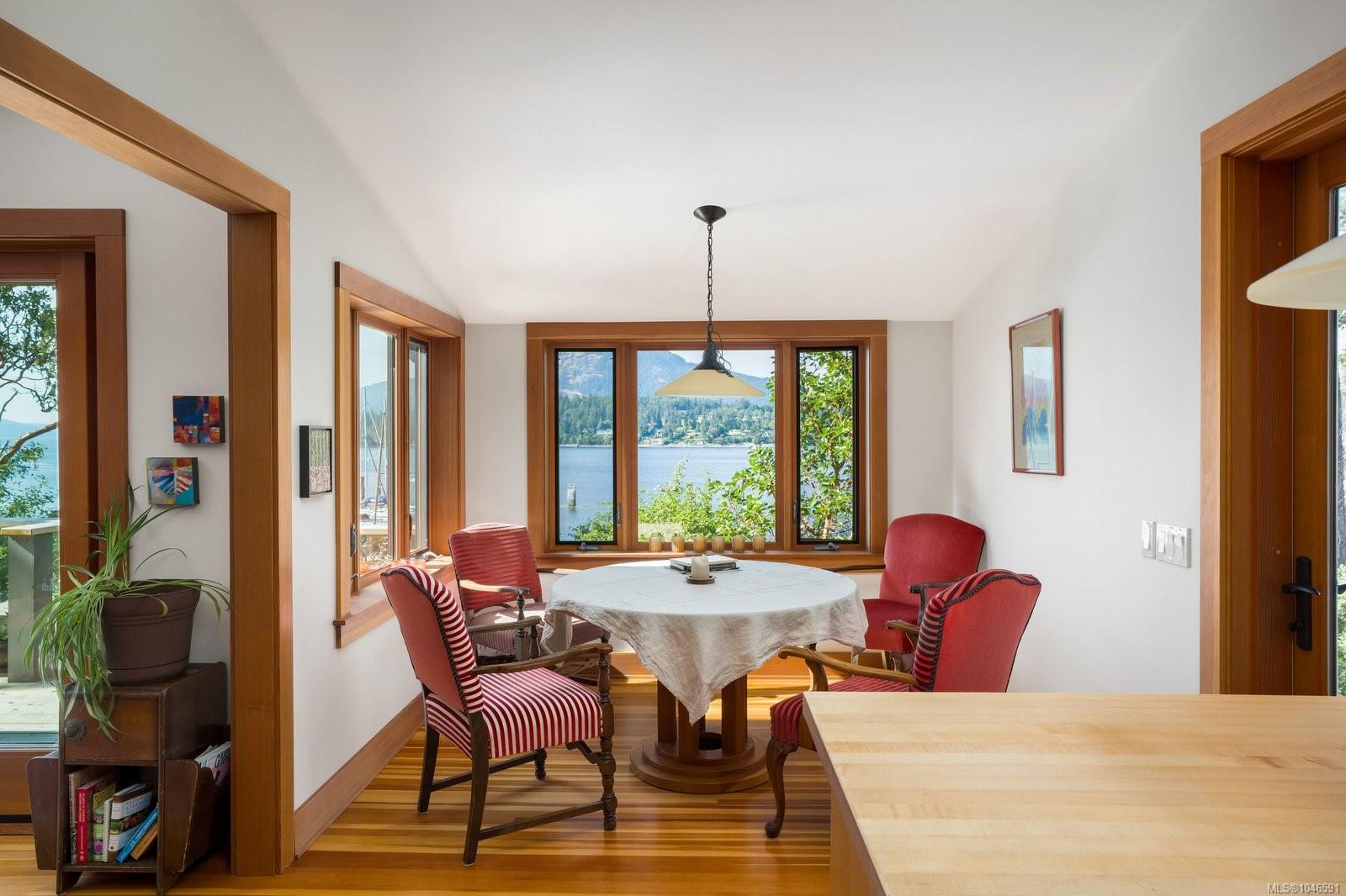 10994 Madrona Dr