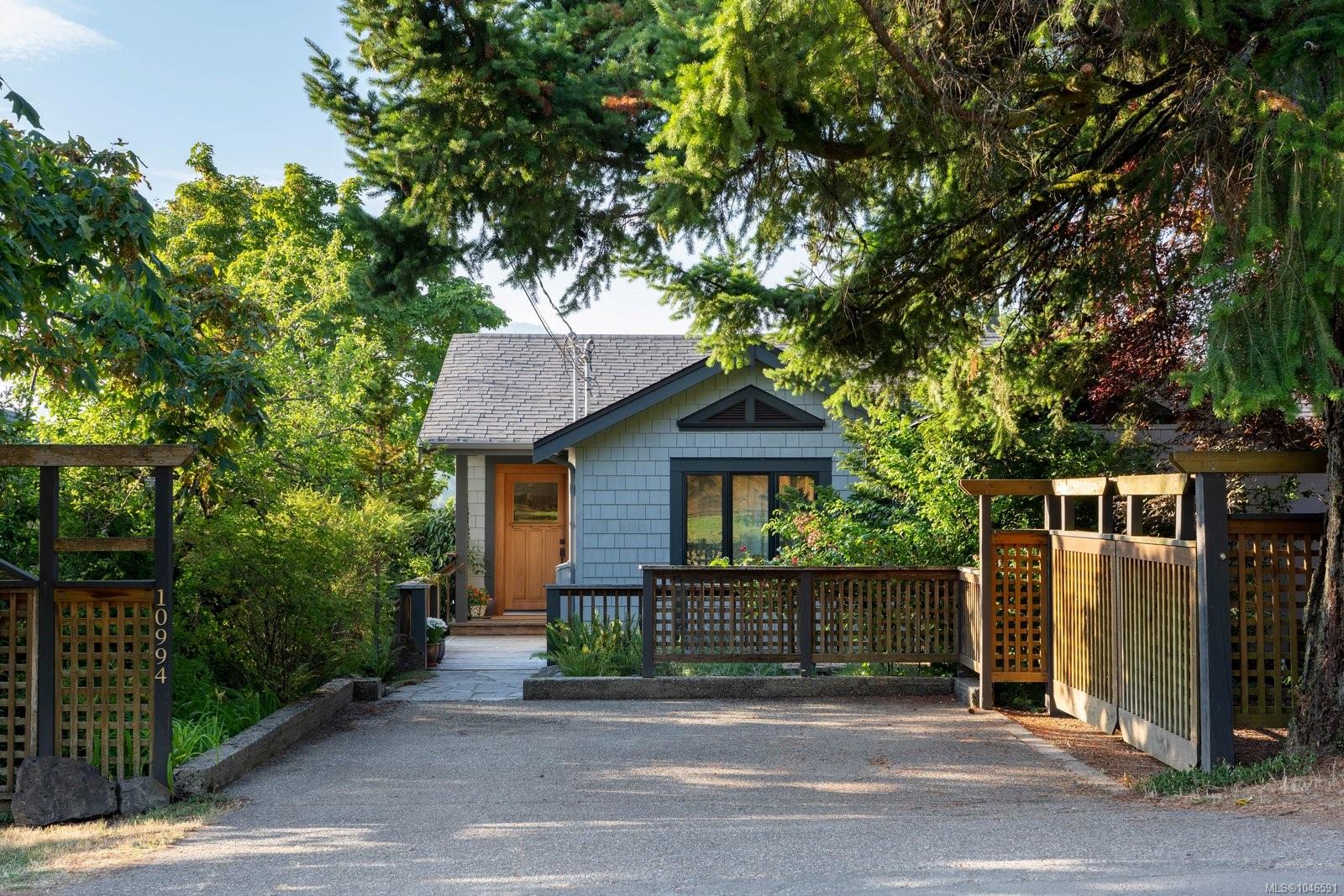 10994 Madrona Dr