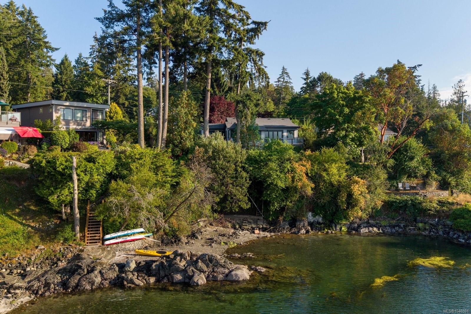 10994 Madrona Dr