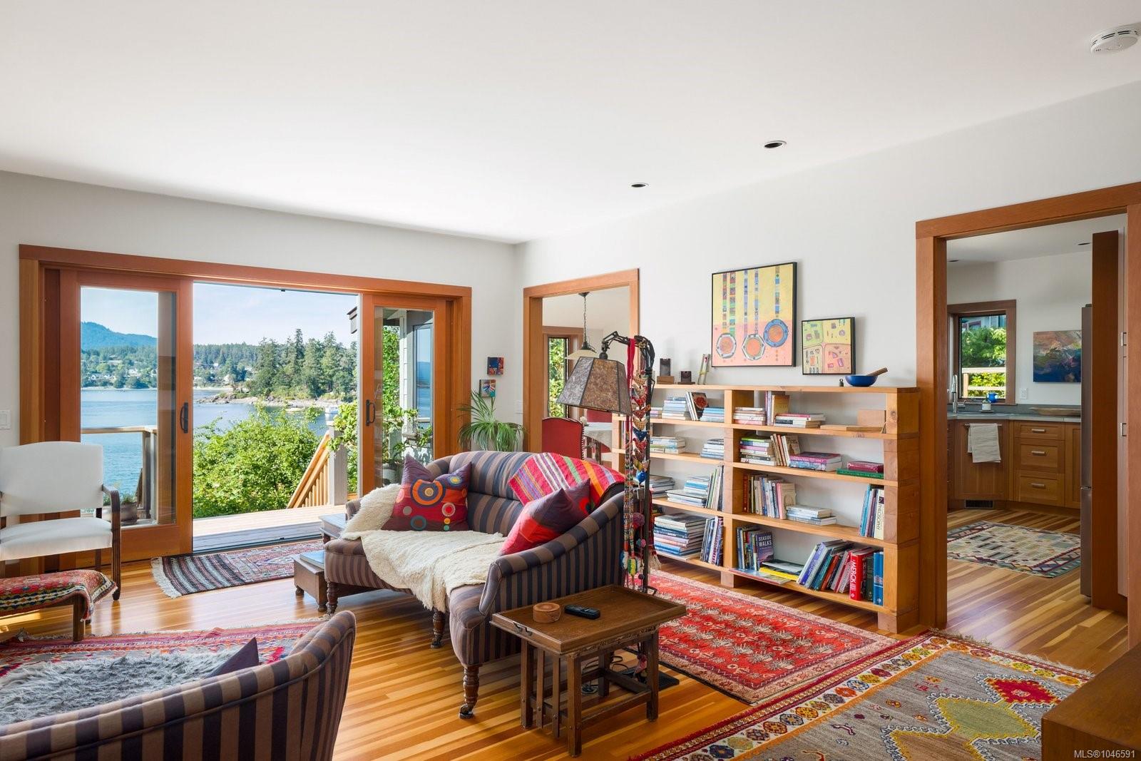 10994 Madrona Dr
