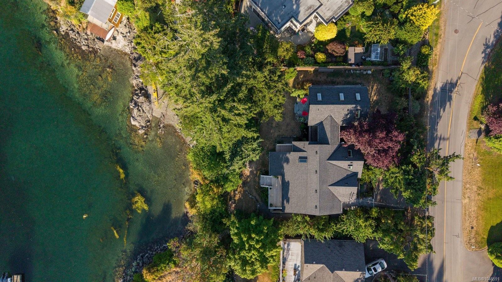 10994 Madrona Dr