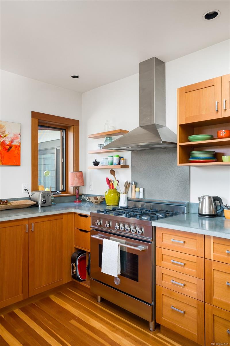 10994 Madrona Dr