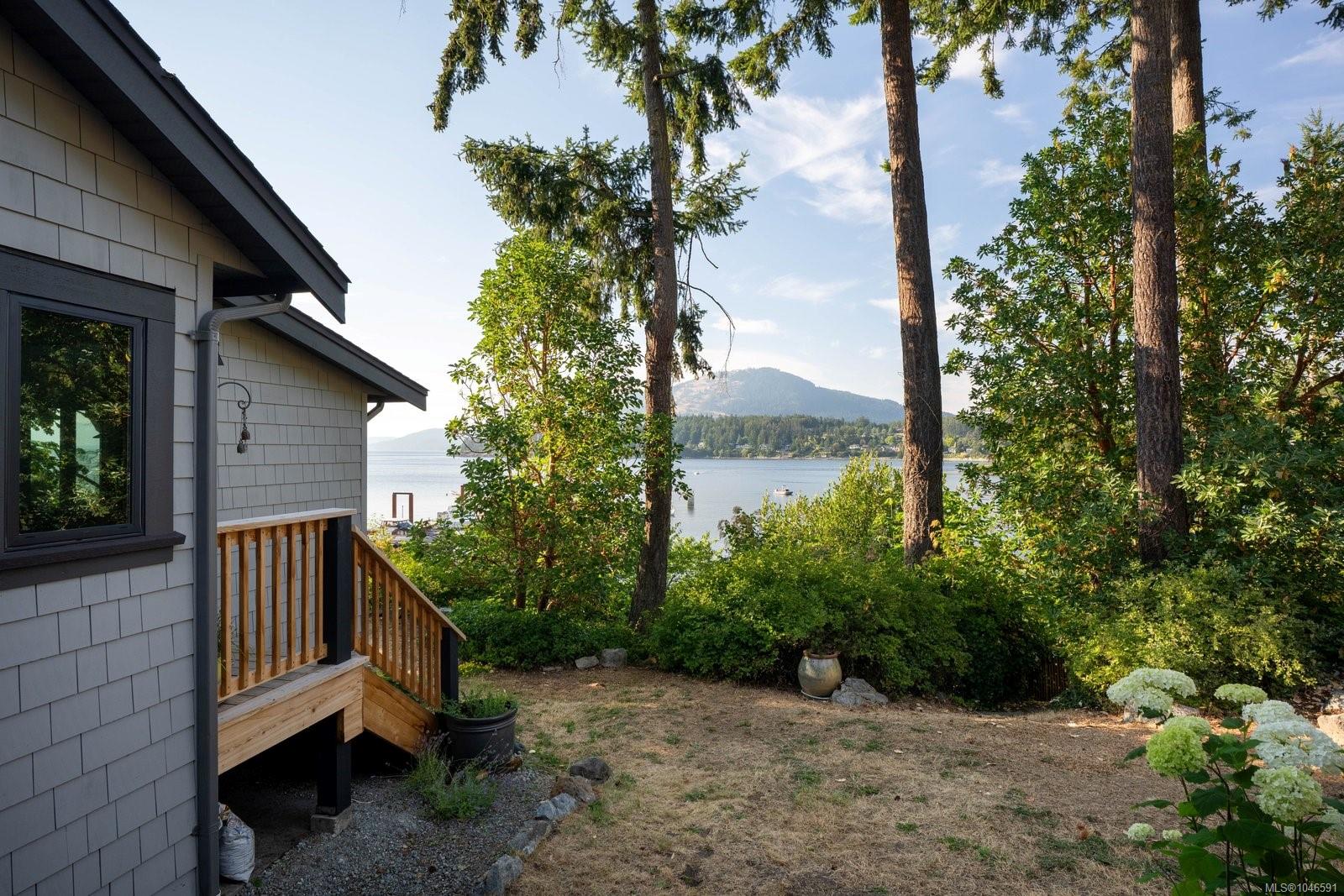 10994 Madrona Dr
