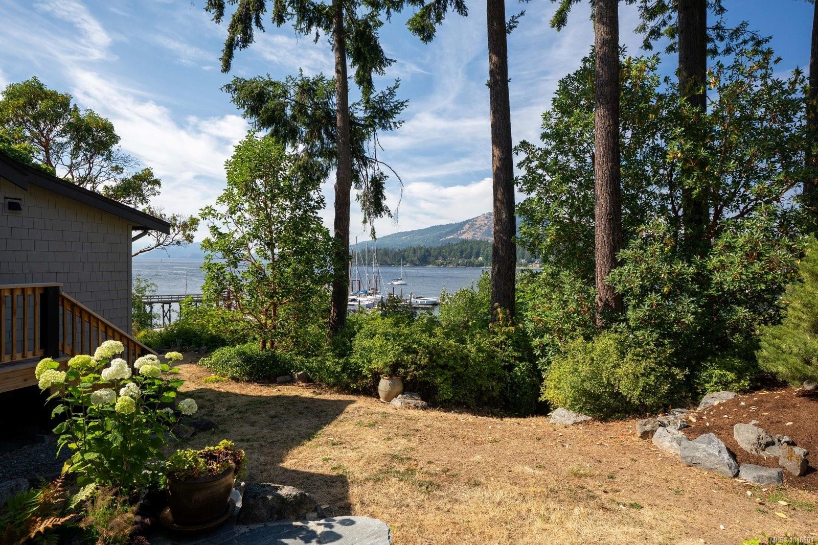 10994 Madrona Dr