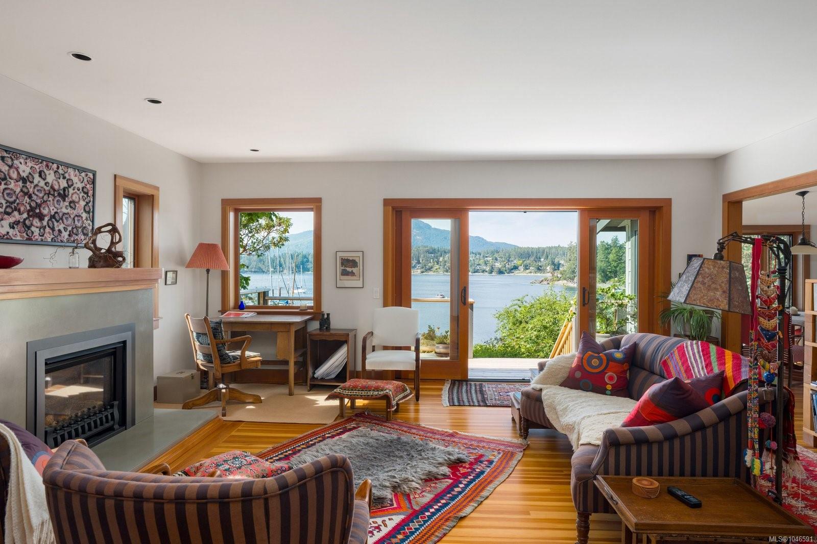 10994 Madrona Dr