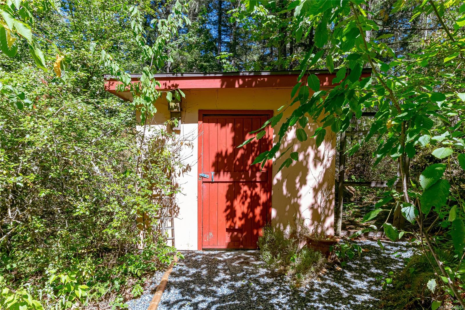100 Viaduct Ave W