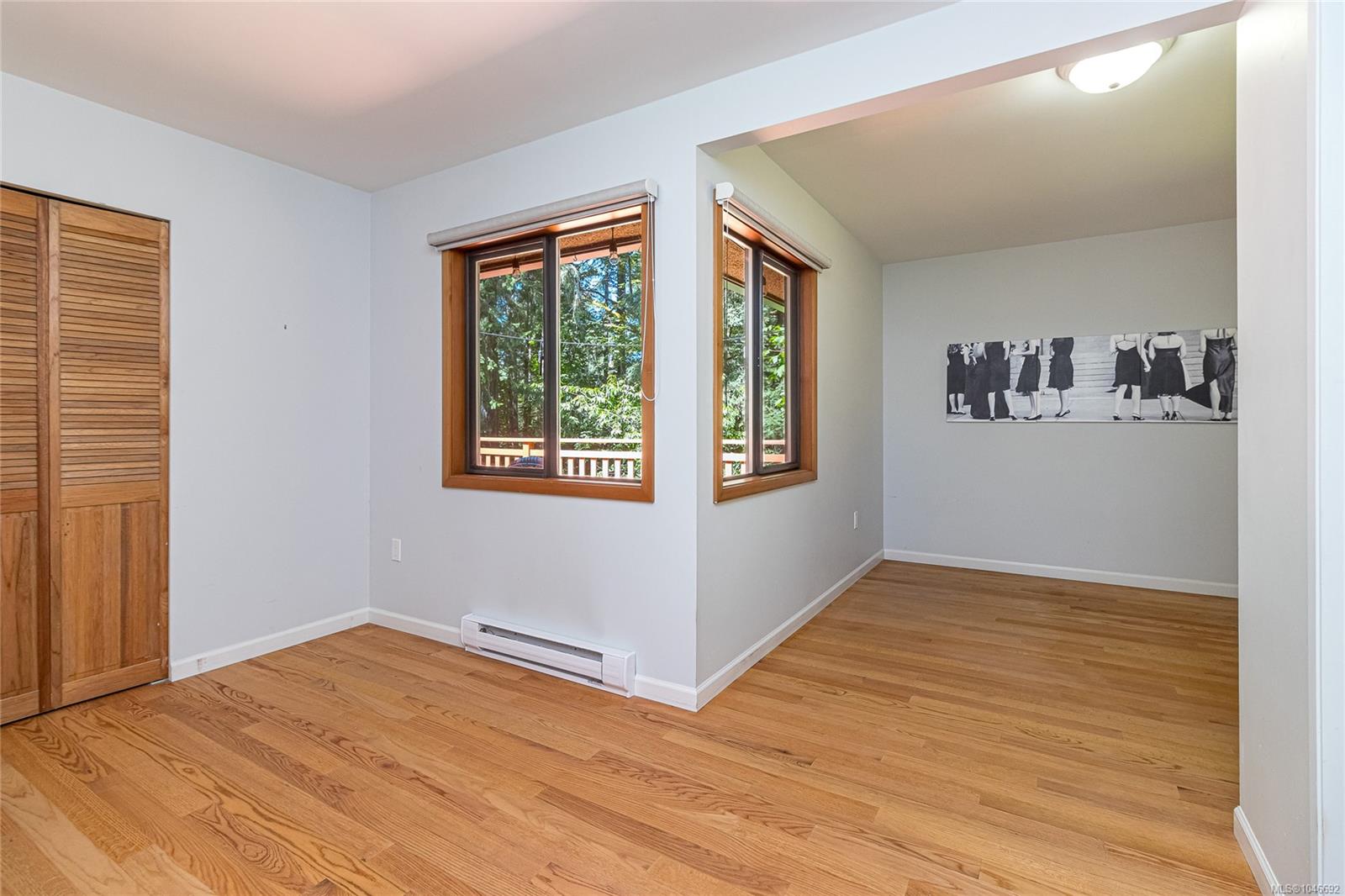 100 Viaduct Ave W