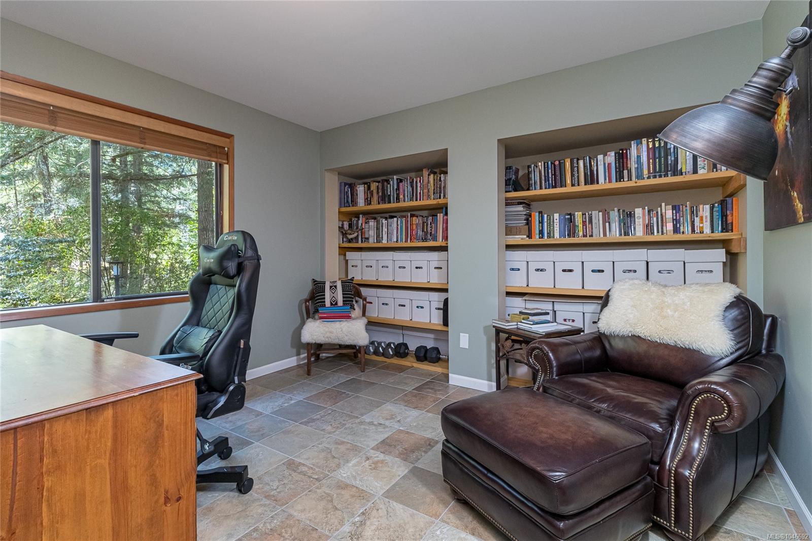 100 Viaduct Ave W