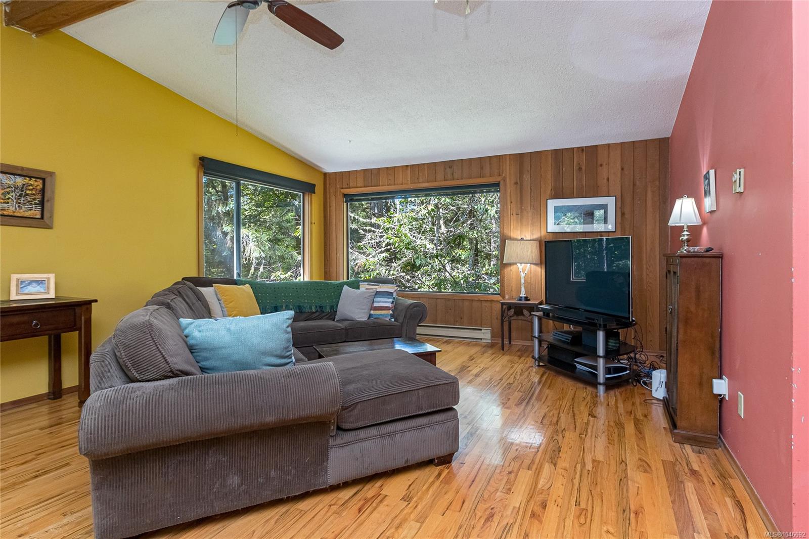 100 Viaduct Ave W