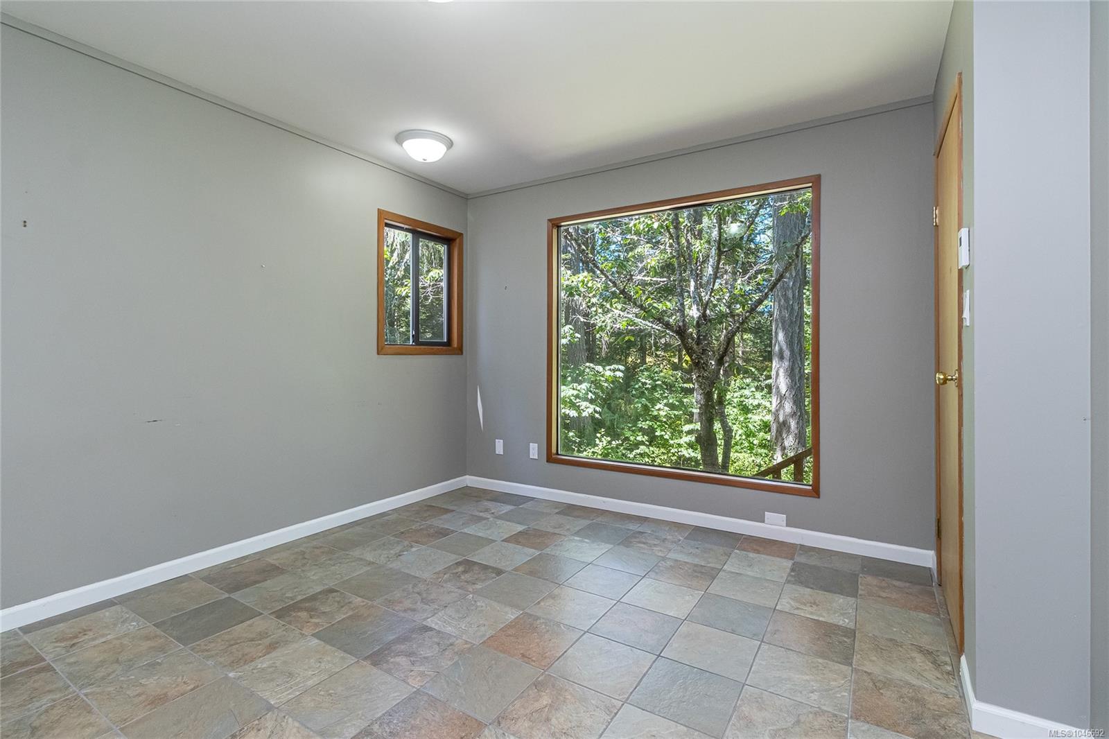 100 Viaduct Ave W