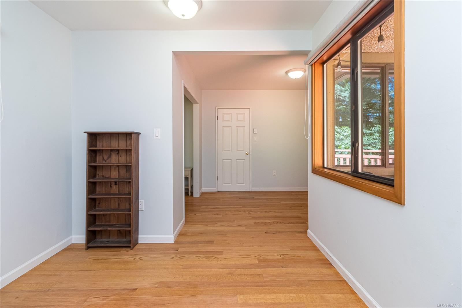 100 Viaduct Ave W