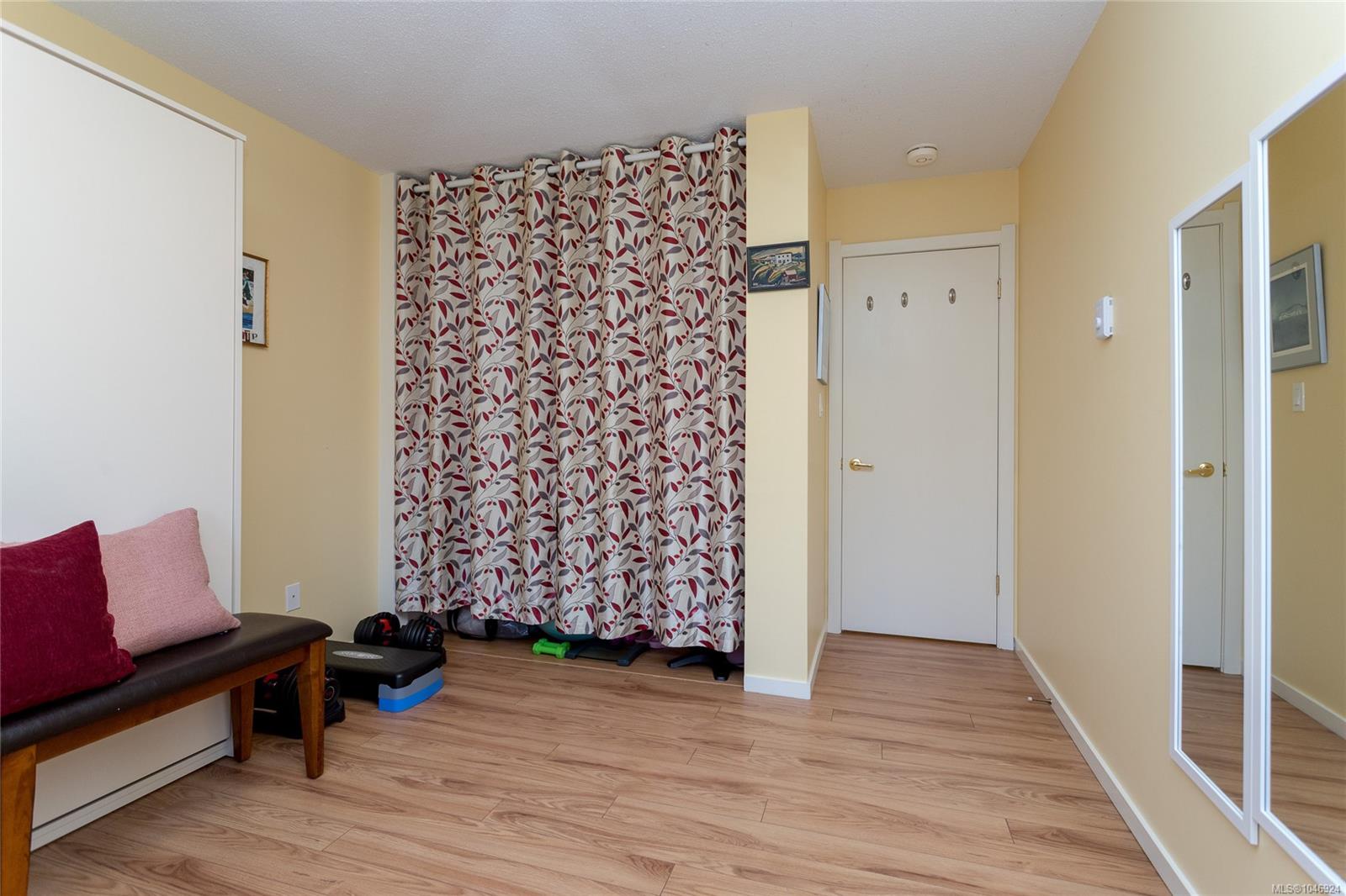 1035 Southgate St #203